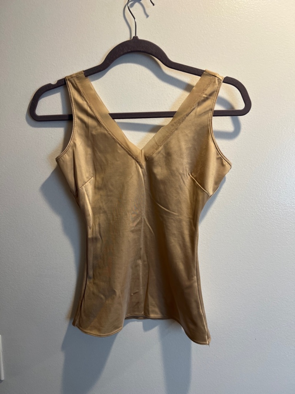 EUC, SPANX Simplicity V-Neck Shaping Camisole in nude, medium